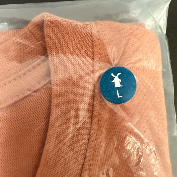 Dutch Bros NWT BRAND NEW IN BAG Pink Long Sleeve WOMEN’s MEDIUM+MEN’S LARGE+XL - Picture 12 of 12